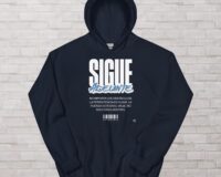 Sudadera con capucha unisex Sigue adelante - Oscuro unisex-heavy-blend-hoodie-navy-front-688cdd6dcadc0.jpg