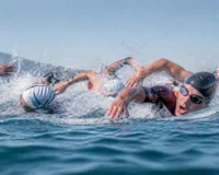 Estrategia y táctica en aguas abiertas: cómo leer una carrera y dosificar el esfuerzo B6tCSmCHip2