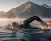 Natación en aguas frías: adaptación, seguridad y cómo mantener el rendimiento Qk2tHdQfaFP