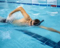 Cómo usar el tubo frontal (snorkel) para perfeccionar tu técnica de crol b7j-p9wRCy5